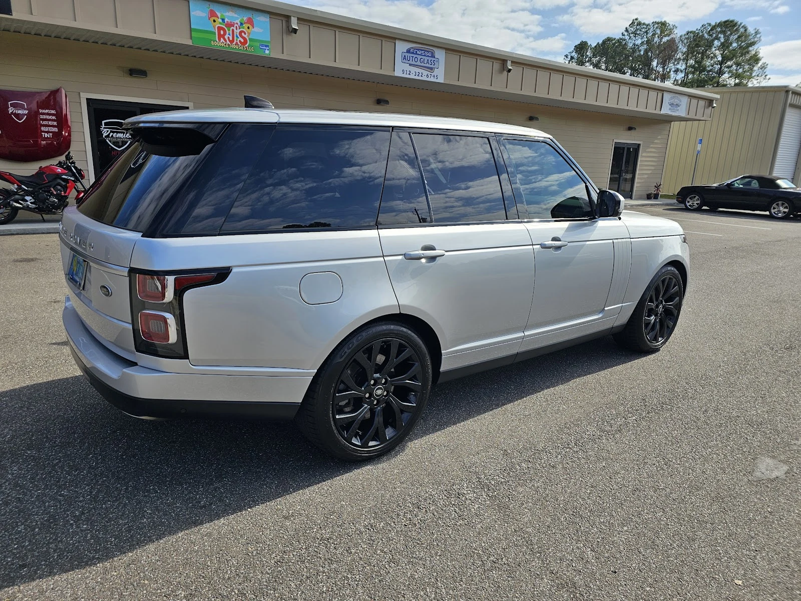 Range Rover after Premier Mobile Services detail + tint